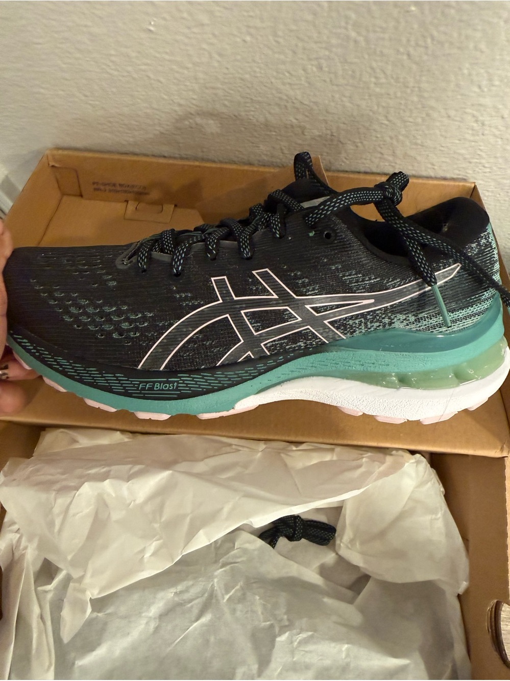 ASICS women's gel Kayano 28